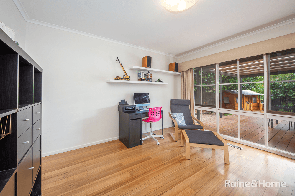 36 McEwen Drive, SUNBURY, VIC 3429