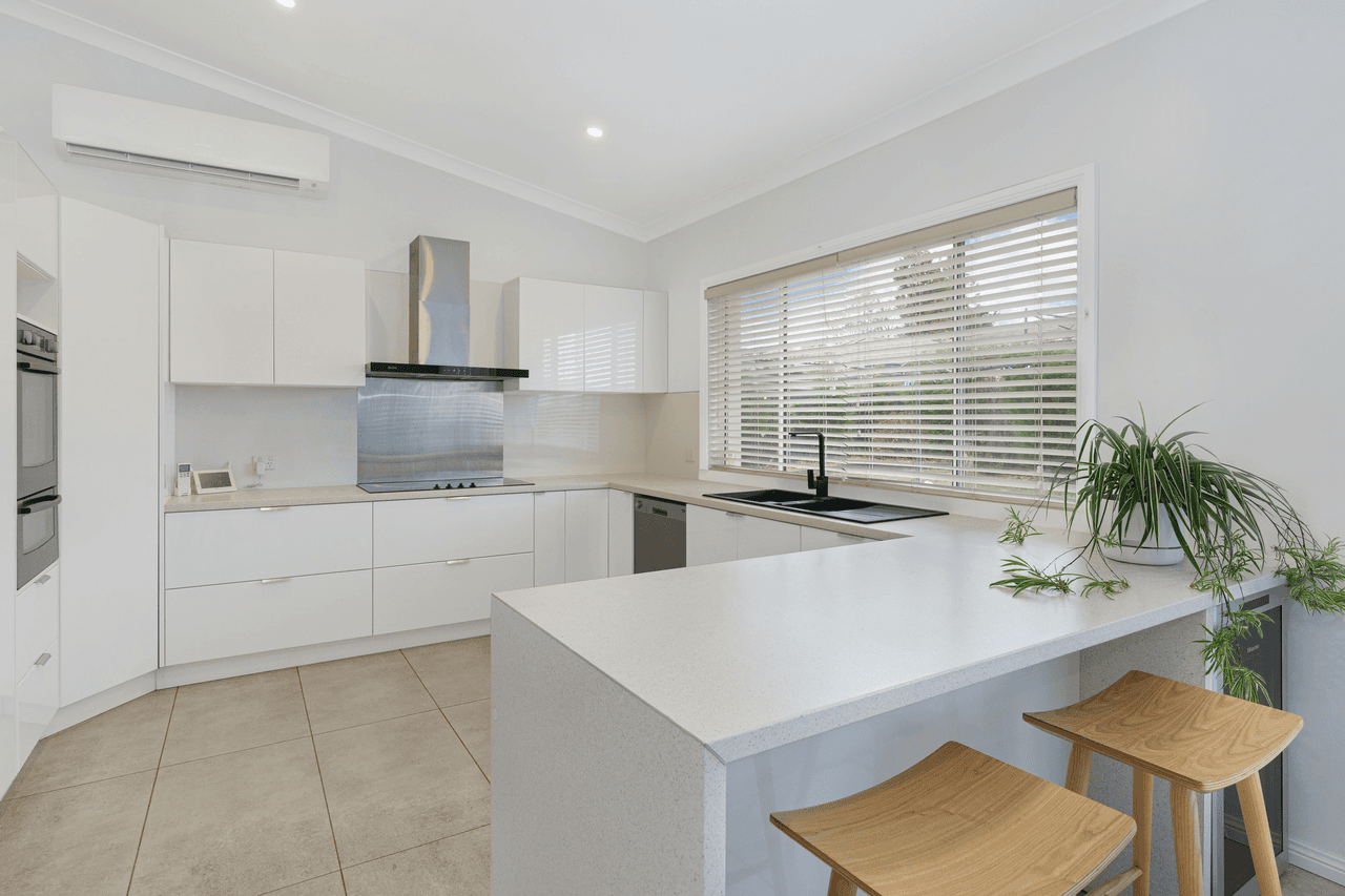 1 Hercules Close, MOSS VALE, NSW 2577