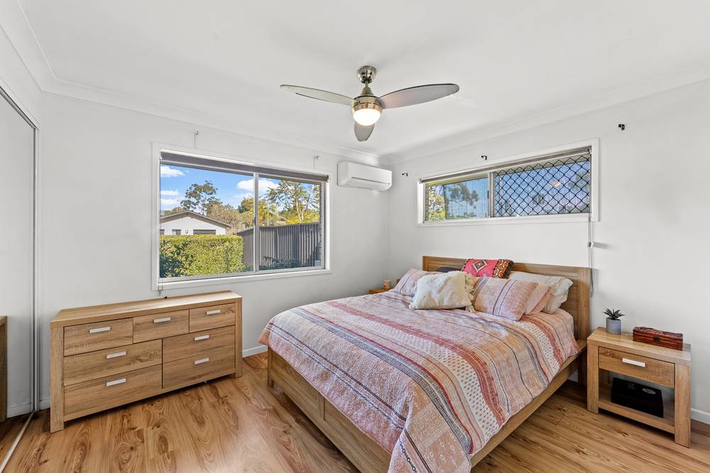 33 Mualla Drive, ASHMORE, QLD 4214
