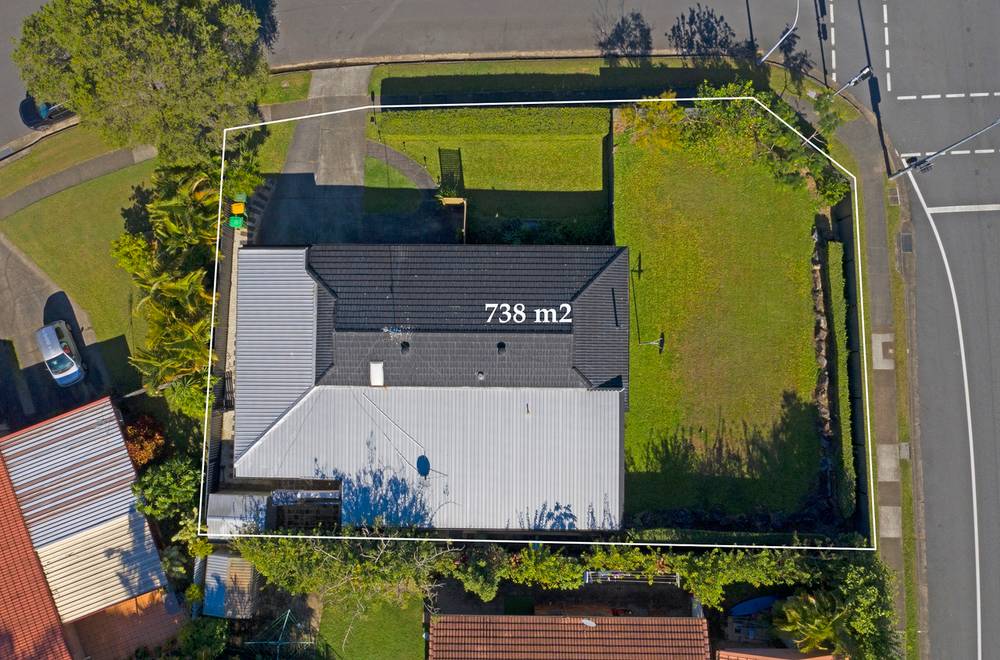 33 Mualla Drive, ASHMORE, QLD 4214