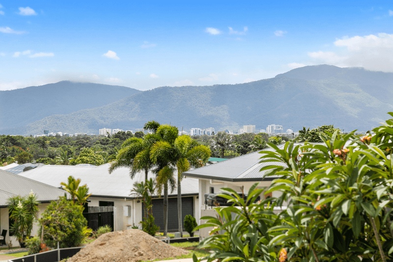 27 Pelling Close, KANIMBLA, QLD 4870