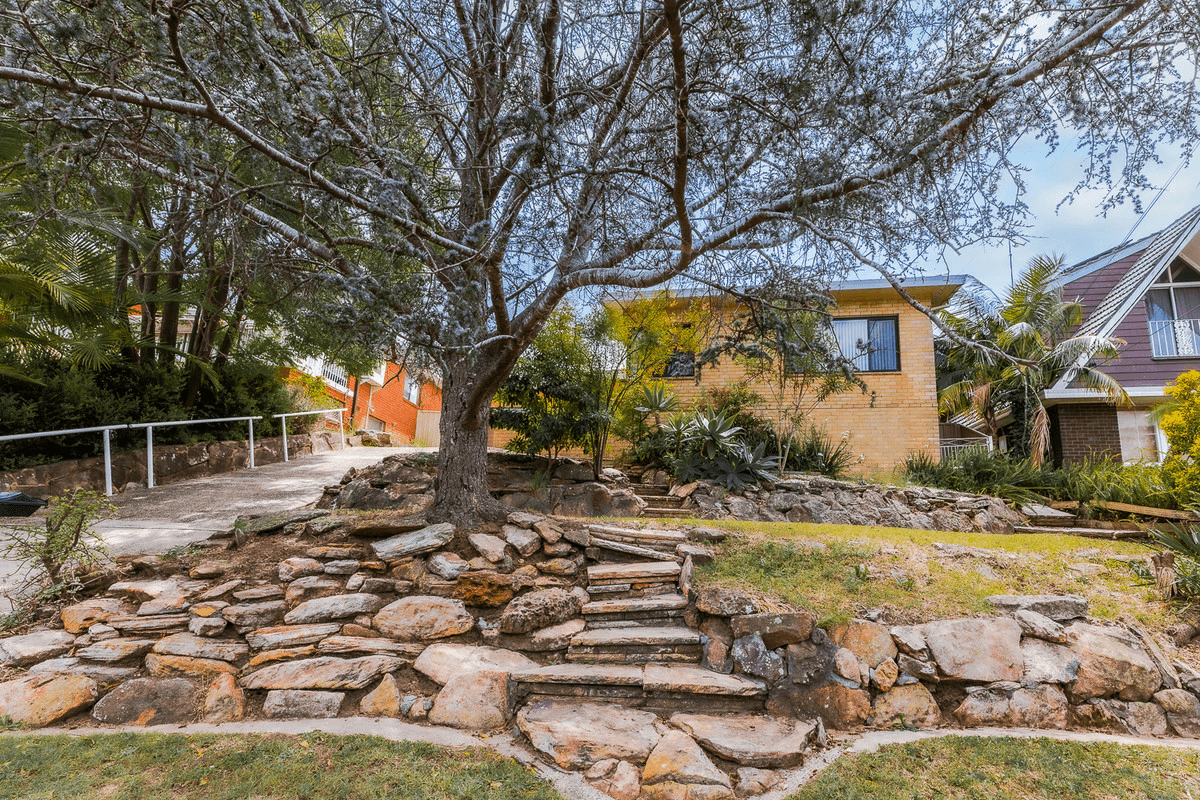 18 Donington Avenue, Georges Hall, NSW 2198