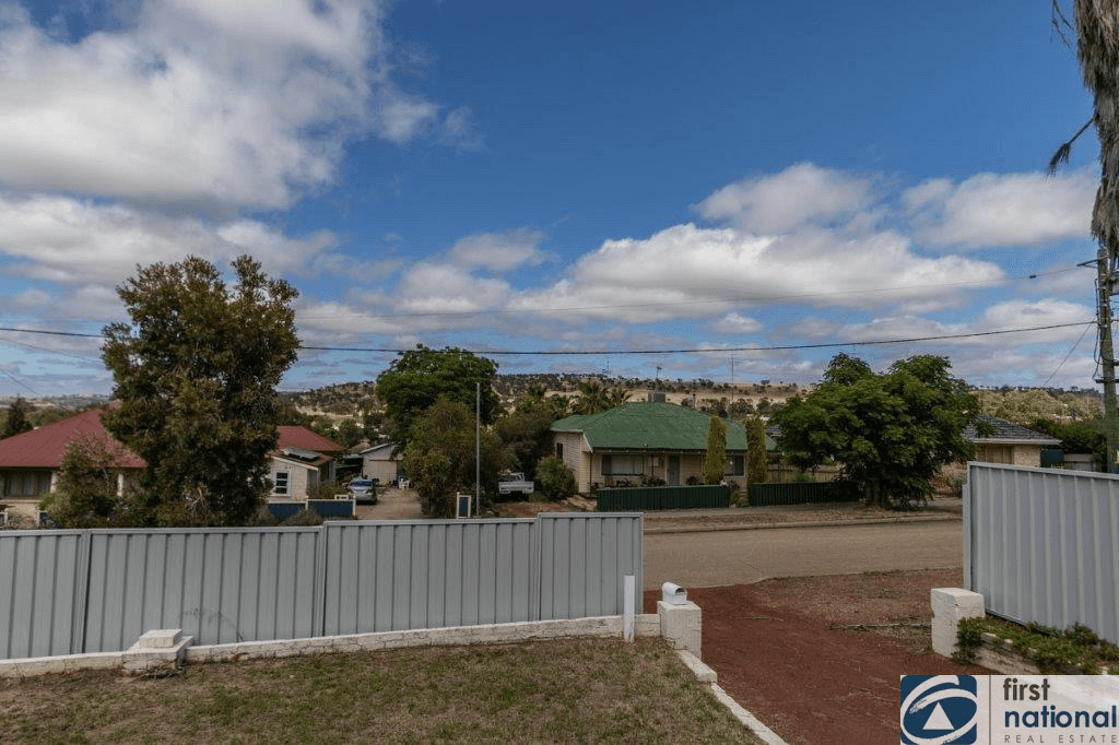 8 John Street, NORTHAM, WA 6401