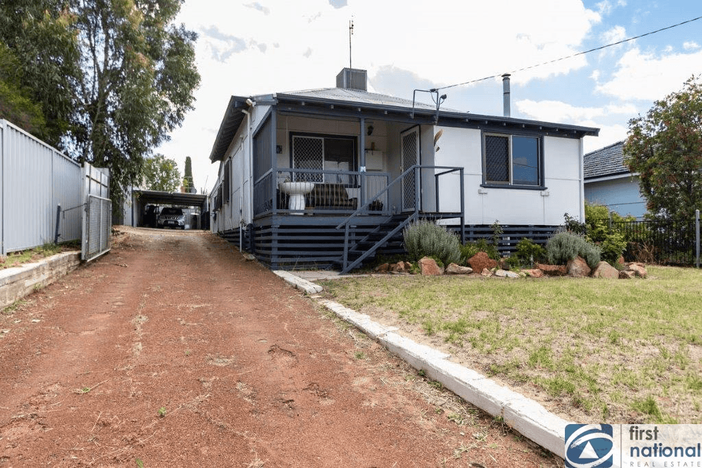 8 John Street, NORTHAM, WA 6401