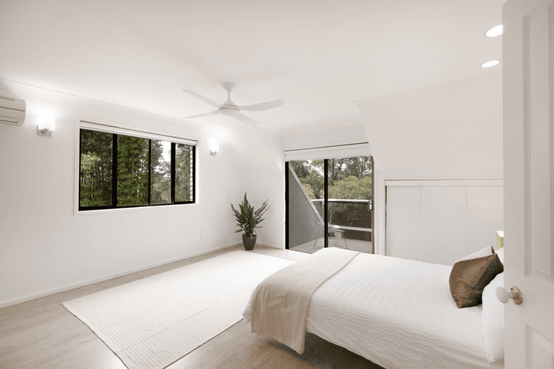 1 Karawatha Drive, CURRUMBIN WATERS, QLD 4223