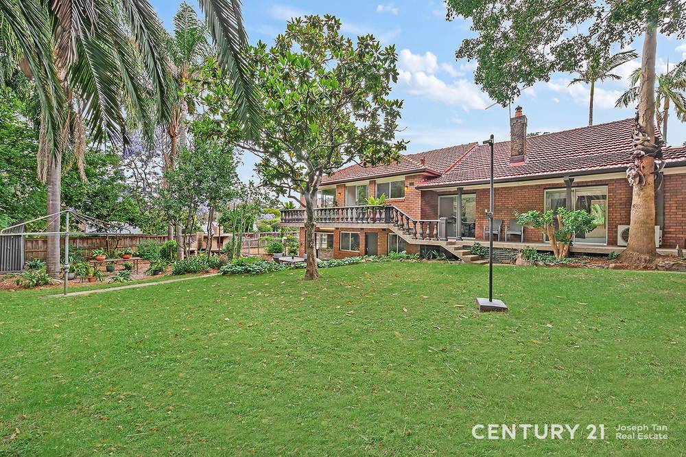 54  Eaton Road, West Pennant Hills, NSW 2125