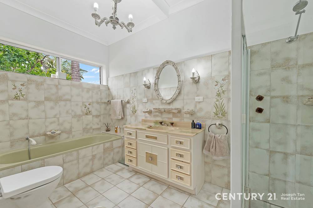 54  Eaton Road, West Pennant Hills, NSW 2125