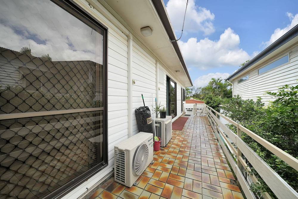 73 Ure St, HENDRA, QLD 4011