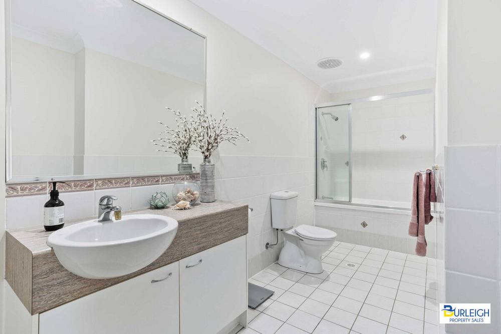 13/67-69 Doubleview, Elanora, QLD 4221