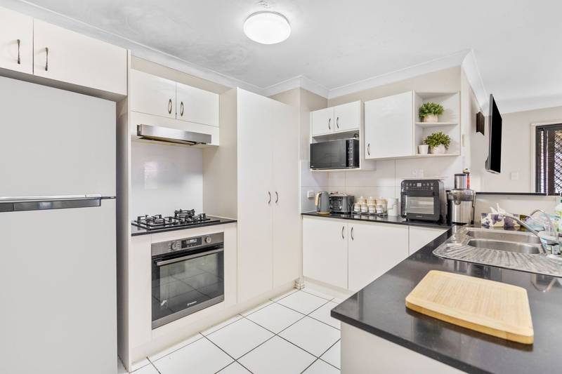 92 Second Avenue, Marsden, QLD 4132