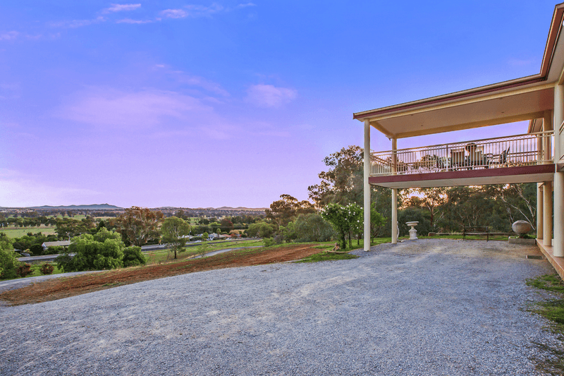 64 Valley Drive, Tamworth, NSW 2340