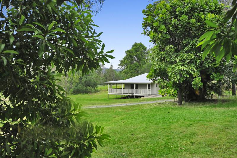 160 Wights Mountain Road, SAMFORD VALLEY, QLD 4520