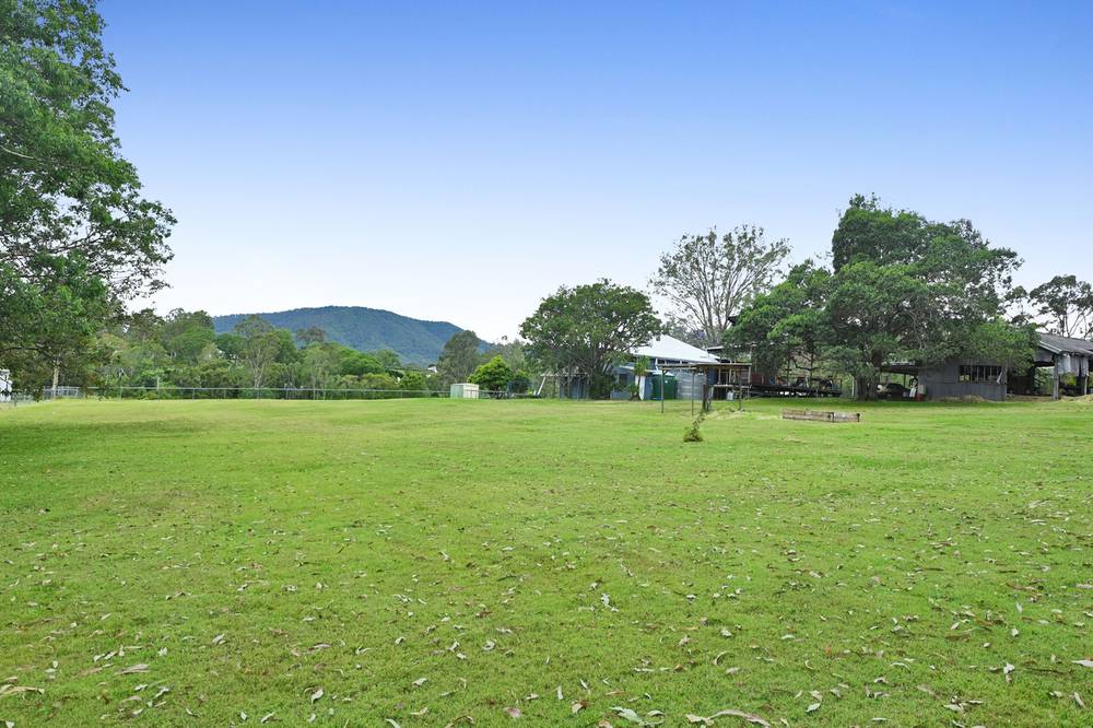 160 Wights Mountain Road, SAMFORD VALLEY, QLD 4520