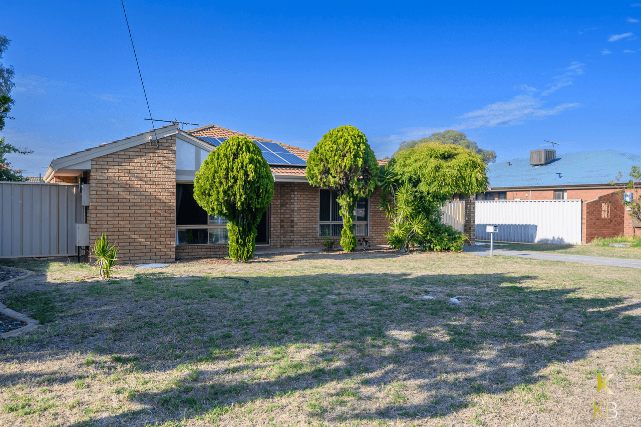 25 Grange Dr, Cooloongup, WA 6168