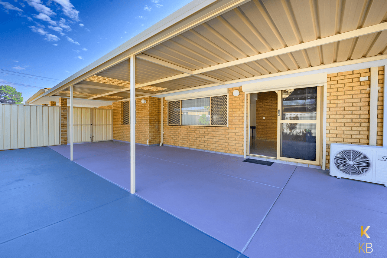 25 Grange Dr, Cooloongup, WA 6168