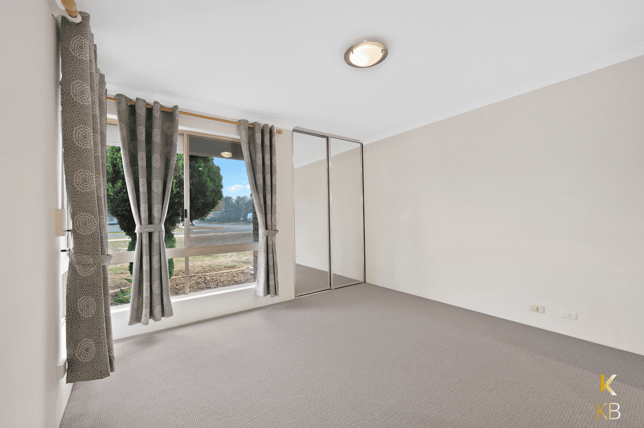 25 Grange Dr, Cooloongup, WA 6168