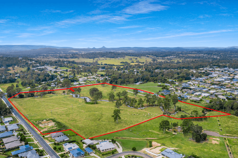 1 Yorkdale Lane, JONES HILL, QLD 4570