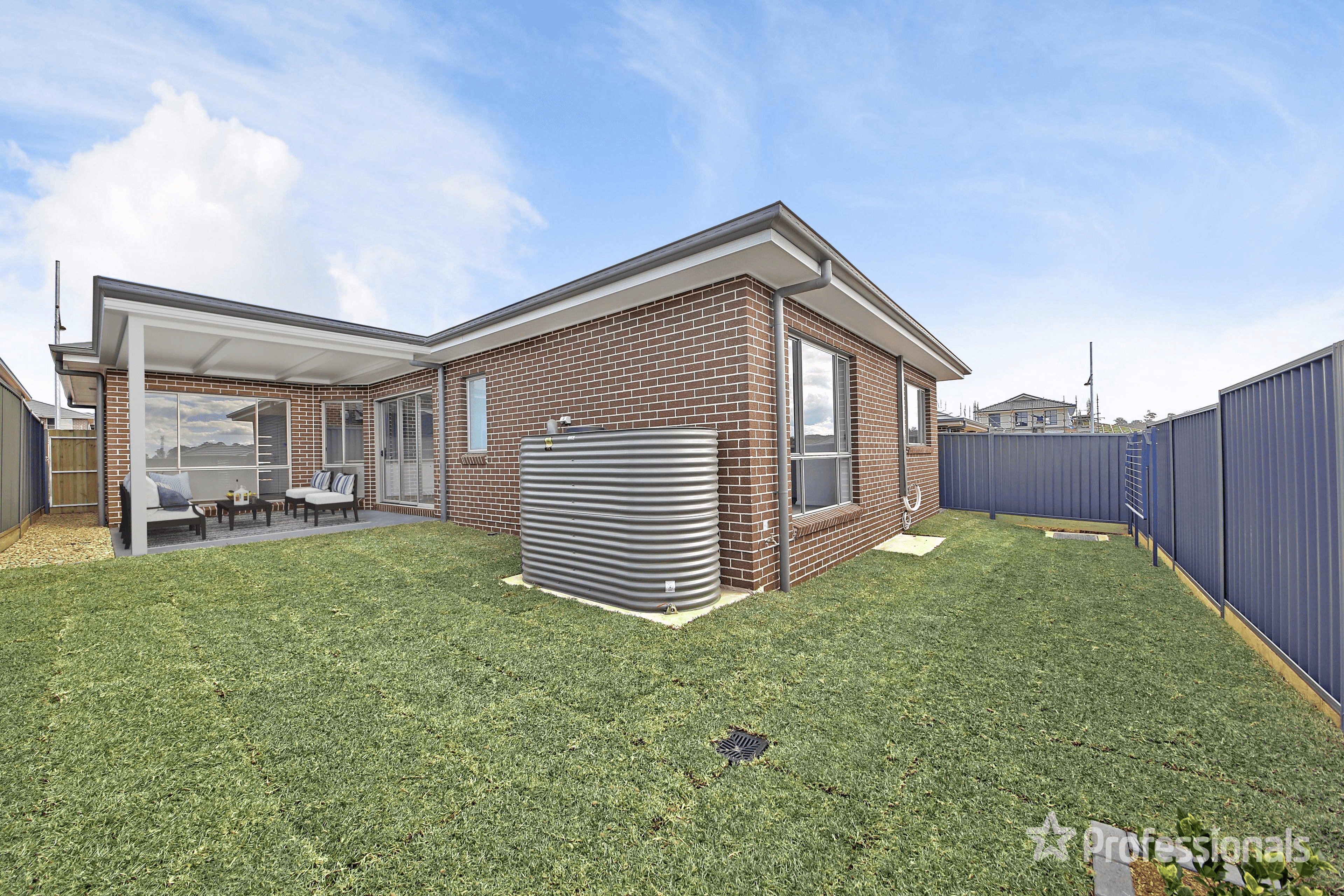 60 Milton  Circuit, ORAN PARK, NSW 2570