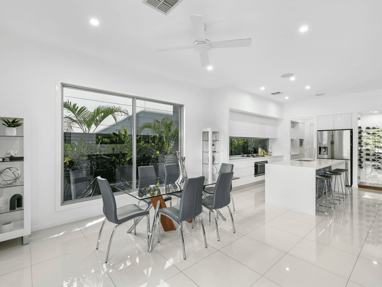 84 Raven Street, Camp Hill, QLD 4152