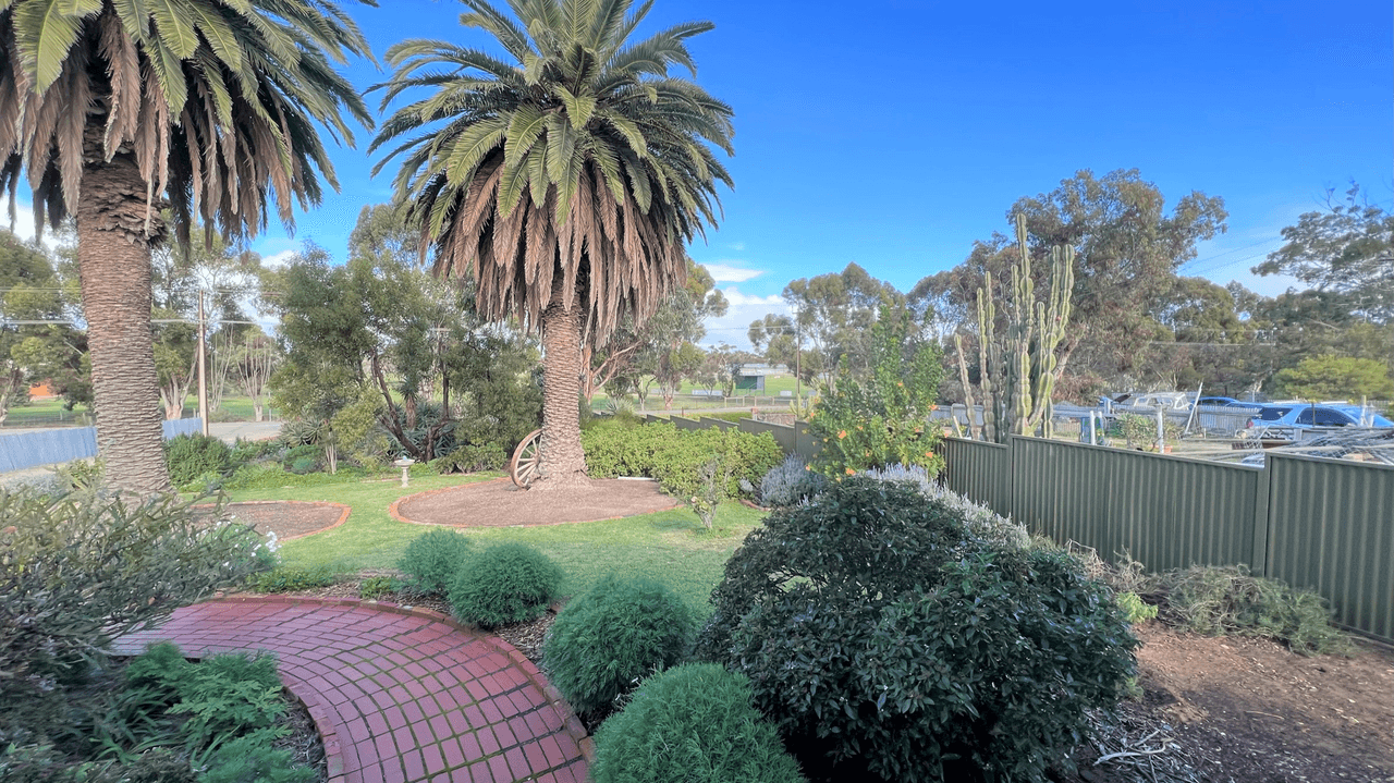 15  Gilbert Avenue, PINNAROO, SA 5304