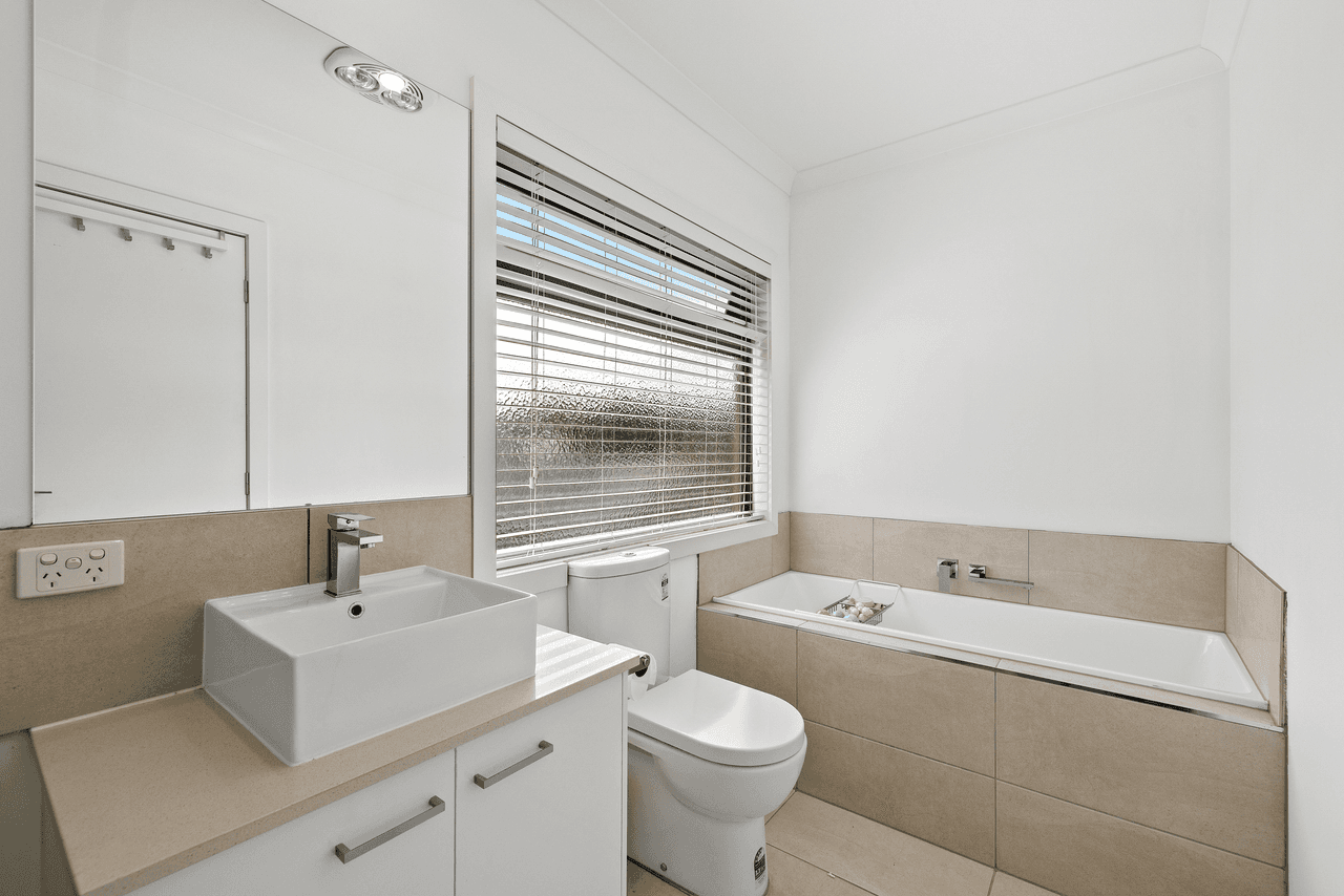 2/5 Damar Avenue, BORONIA, VIC 3155