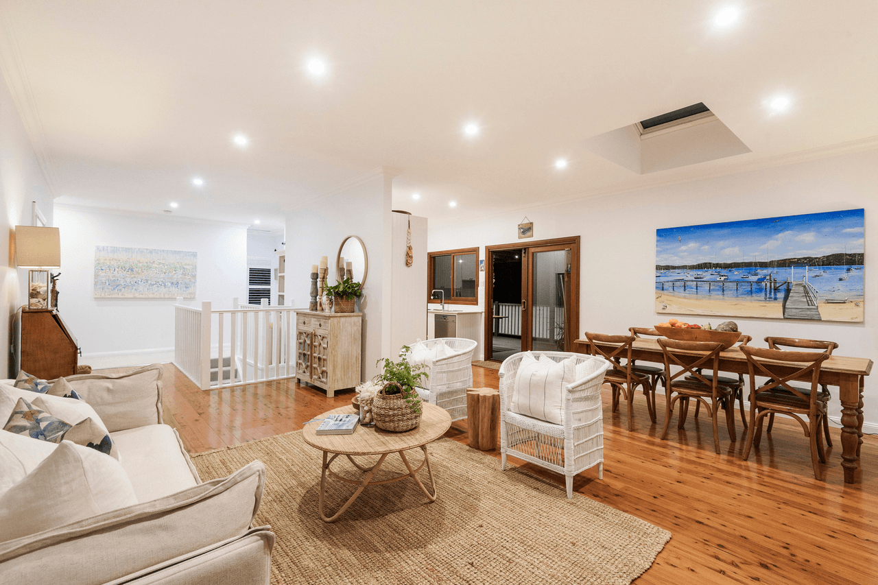 15A Dolphin Crescent, AVALON BEACH, NSW 2107