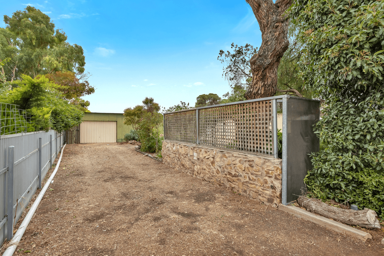 5 Strickland Street, RIVERTON, SA 5412