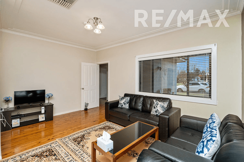 48 Ceduna Street, MOUNT AUSTIN, NSW 2650