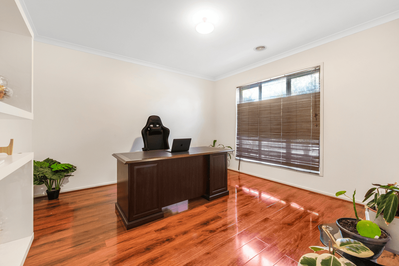 10 Veitch Court, PAKENHAM, VIC 3810