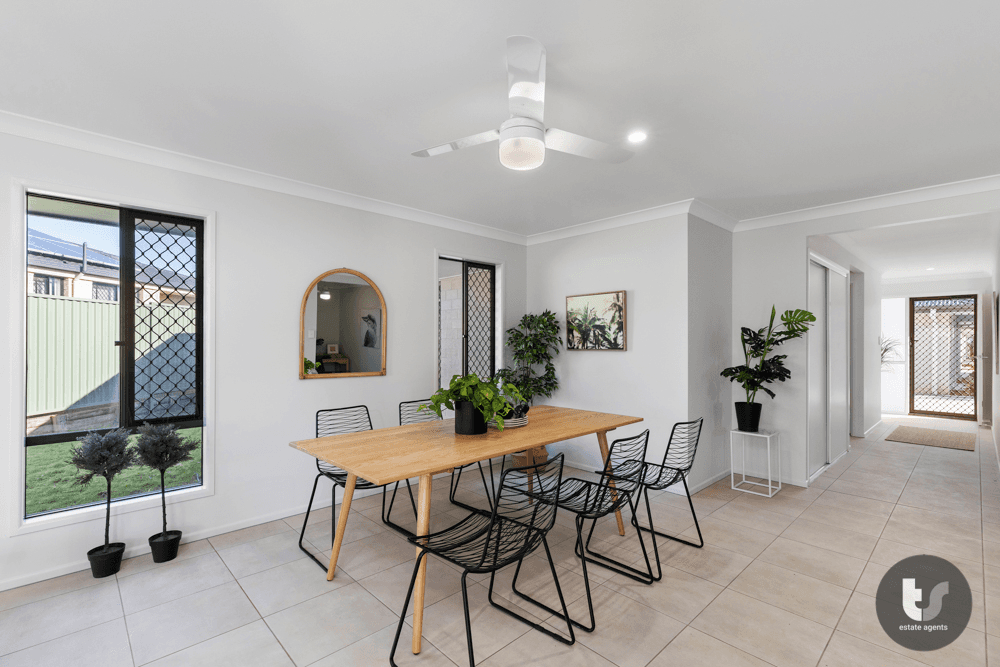 2/255 Colburn Avenue, Victoria Point, QLD 4165