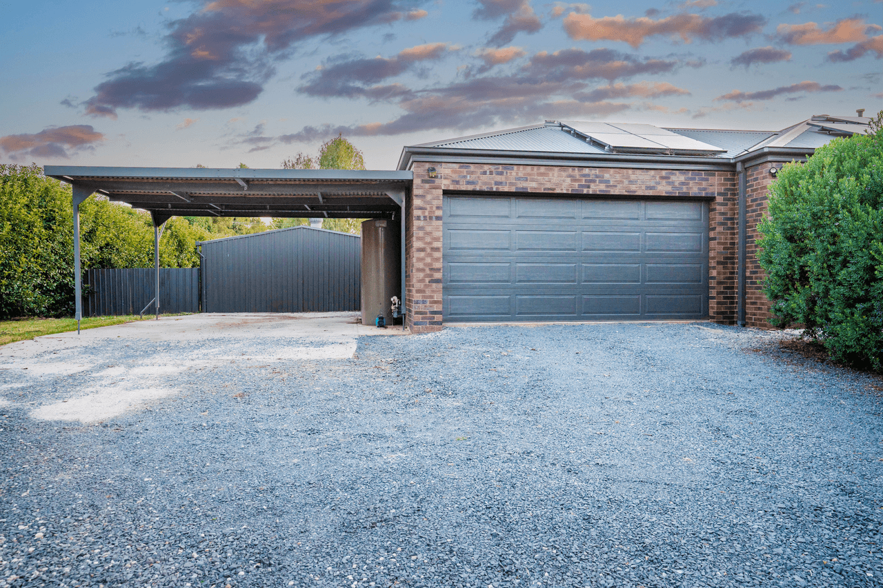 12-13 Fairway Close, HOWLONG, NSW 2643