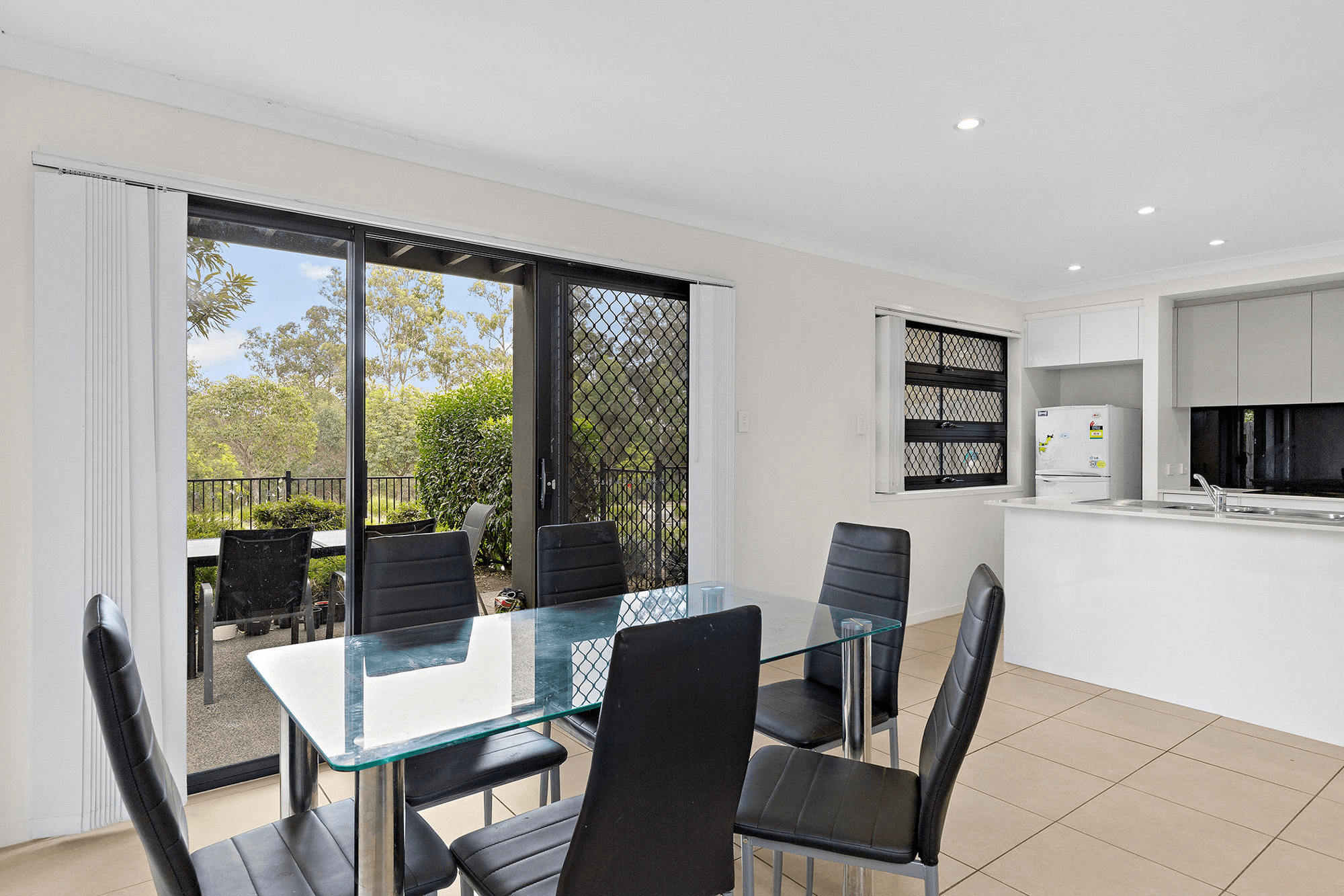 2/66 Grande Avenue, SPRINGFIELD LAKES, QLD 4300