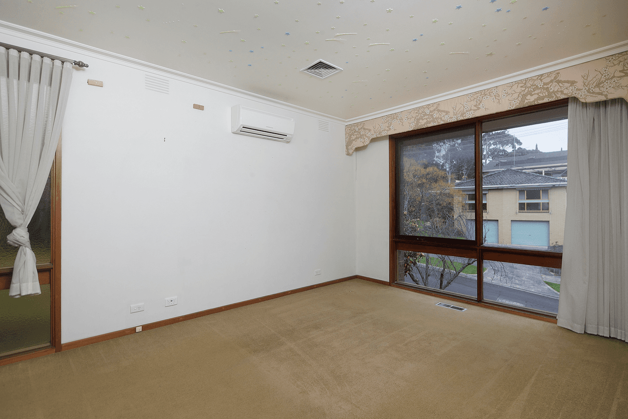 13 Brendan Avenue, DONCASTER, VIC 3108