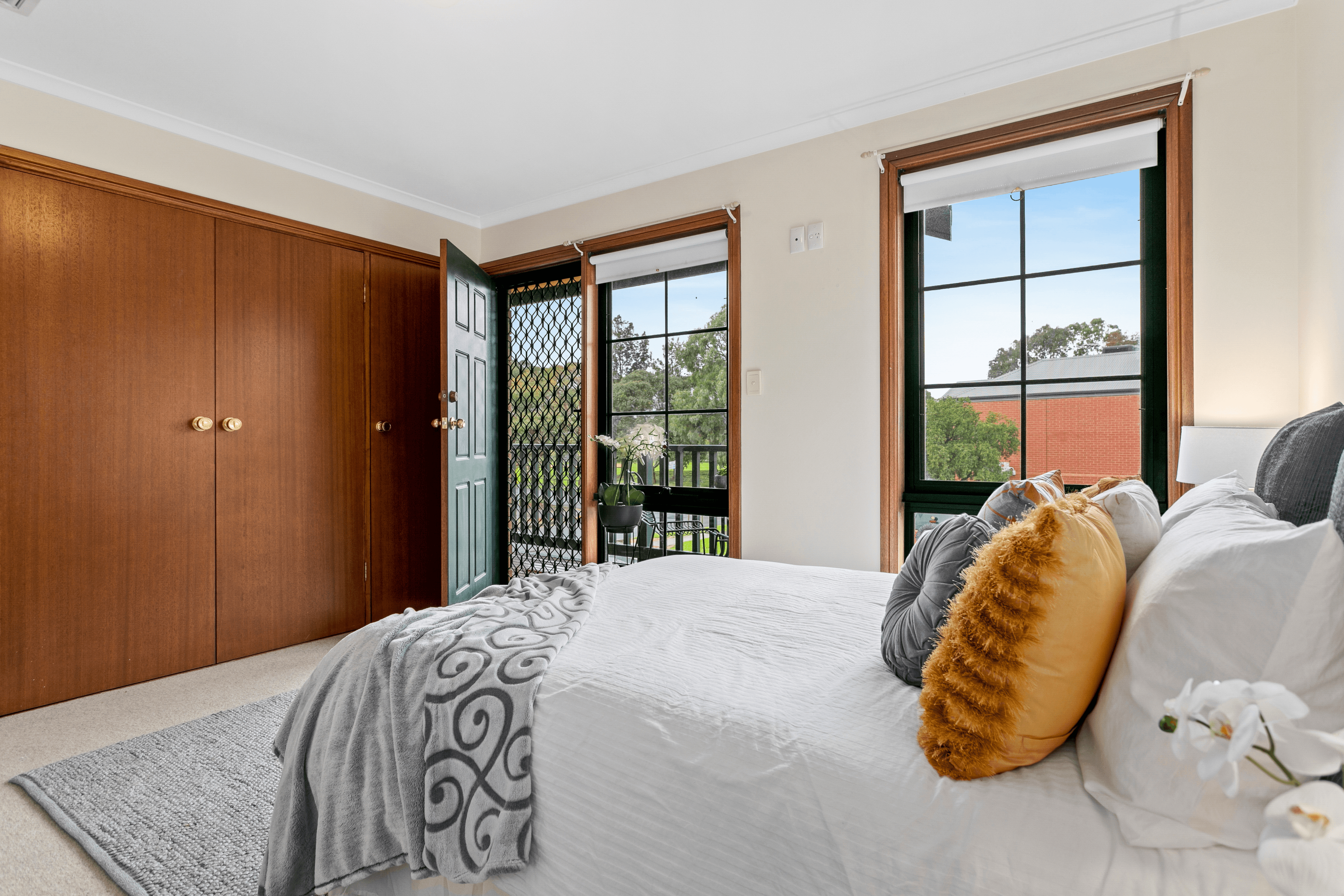 2/8 Burnley Grove, MITCHELL PARK, SA 5043