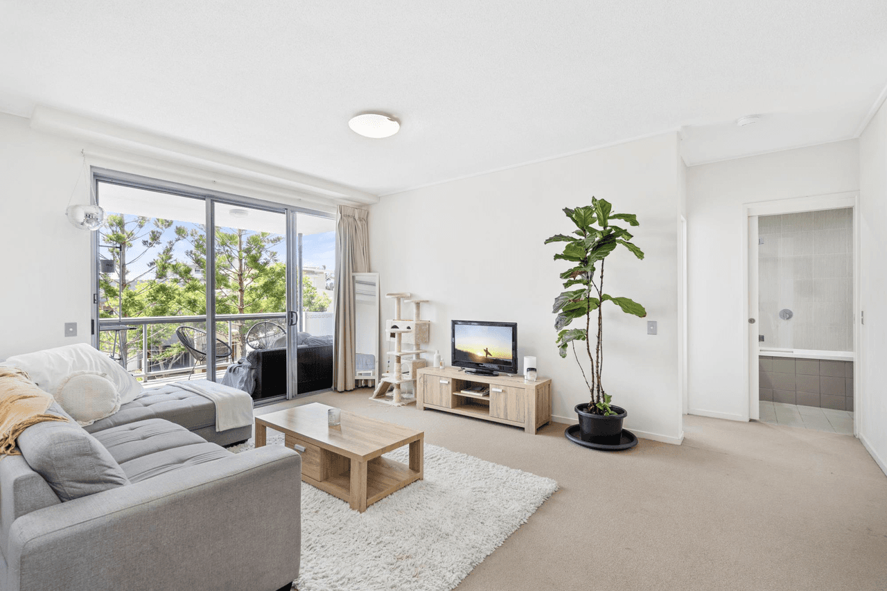 206/60 Riverwalk Avenue, ROBINA, QLD 4226