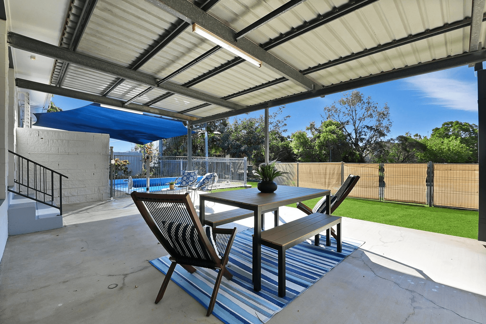 33 HARGREAVES STREET, WULGURU, QLD 4811