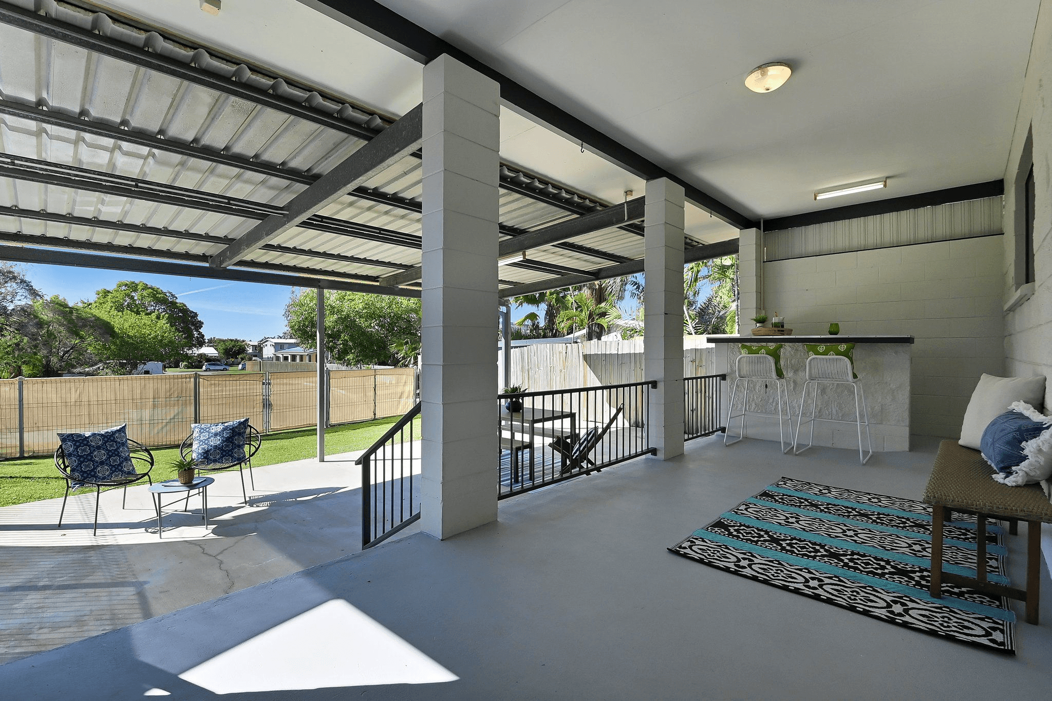 33 HARGREAVES STREET, WULGURU, QLD 4811