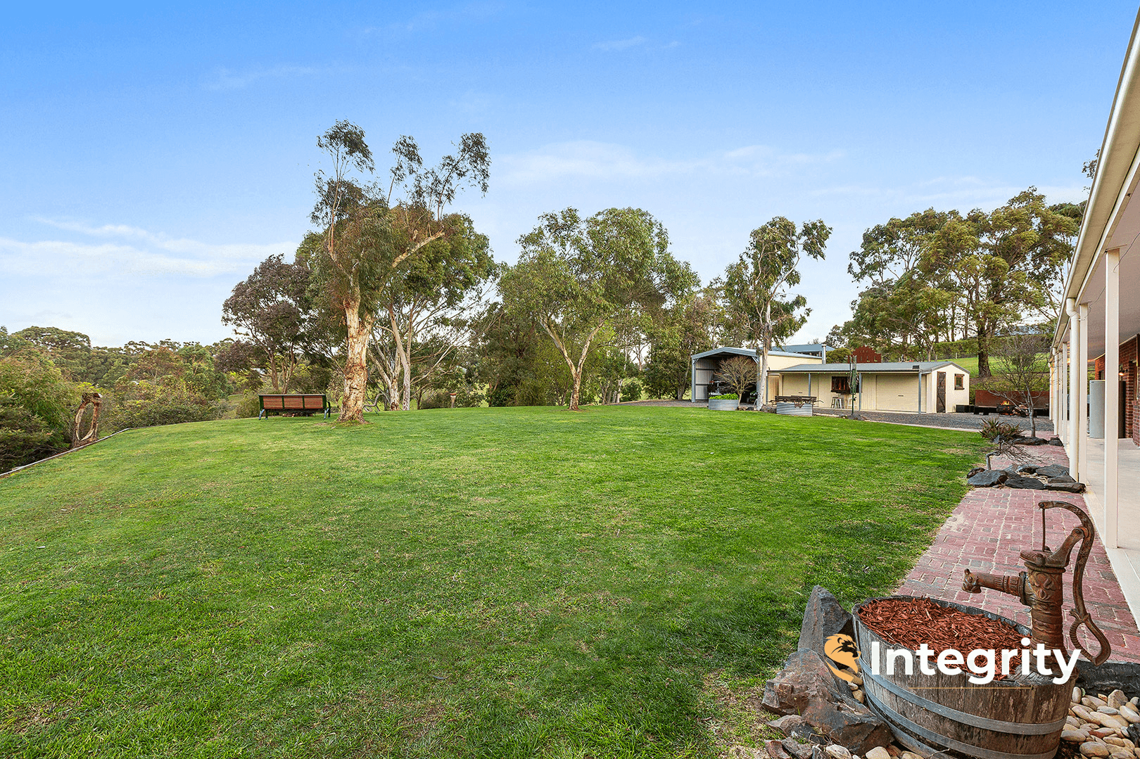 60 Edward Staff Drive, Kinglake, VIC 3763