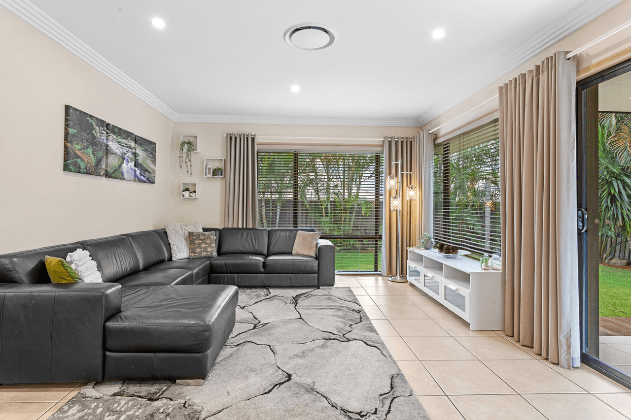 4 Helidon Gr, Ormeau, QLD 4208