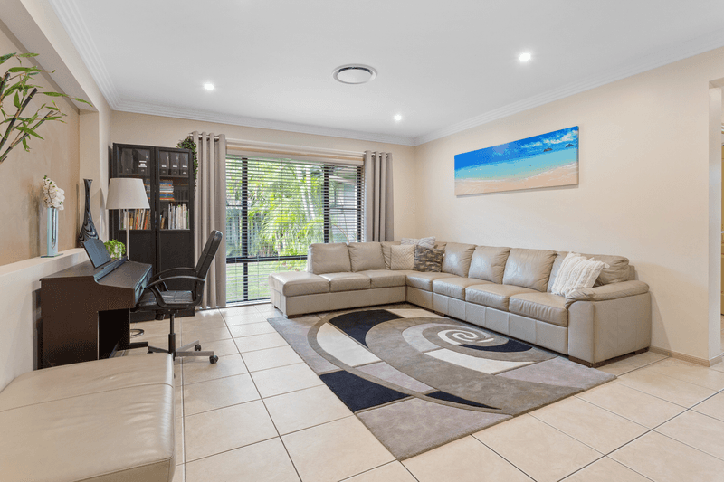 4 Helidon Gr, Ormeau, QLD 4208