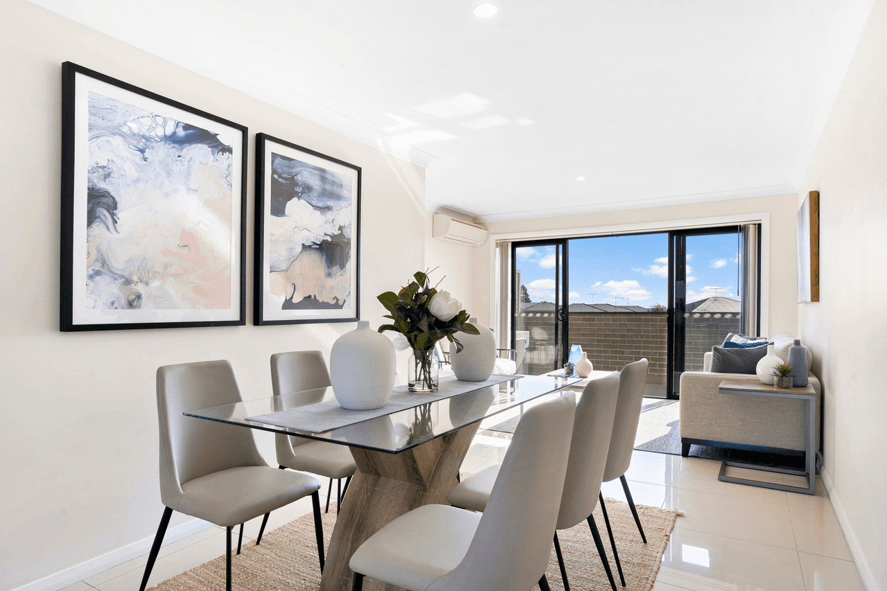 20/1 Glenmore Ridge Drive, Glenmore Park, NSW 2745