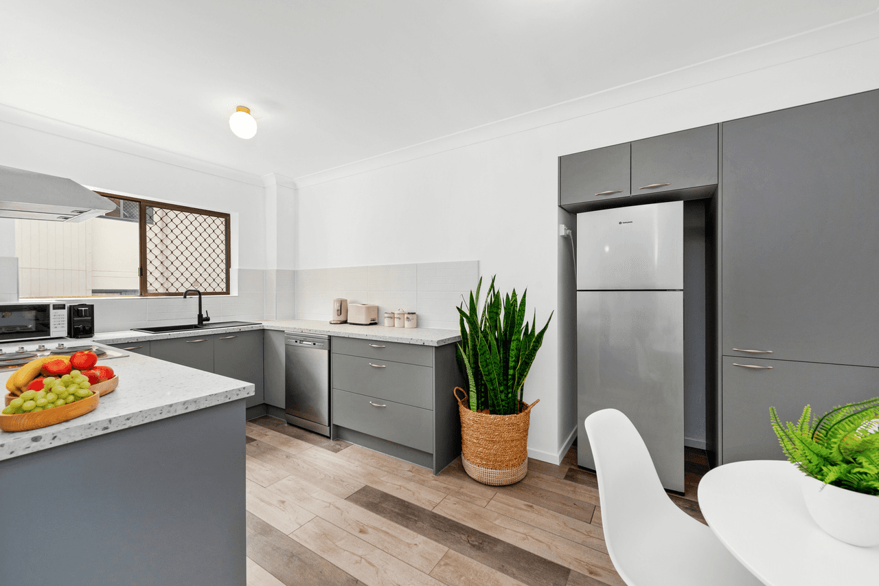 2/50 Knowsley Street, Greenslopes, QLD 4120