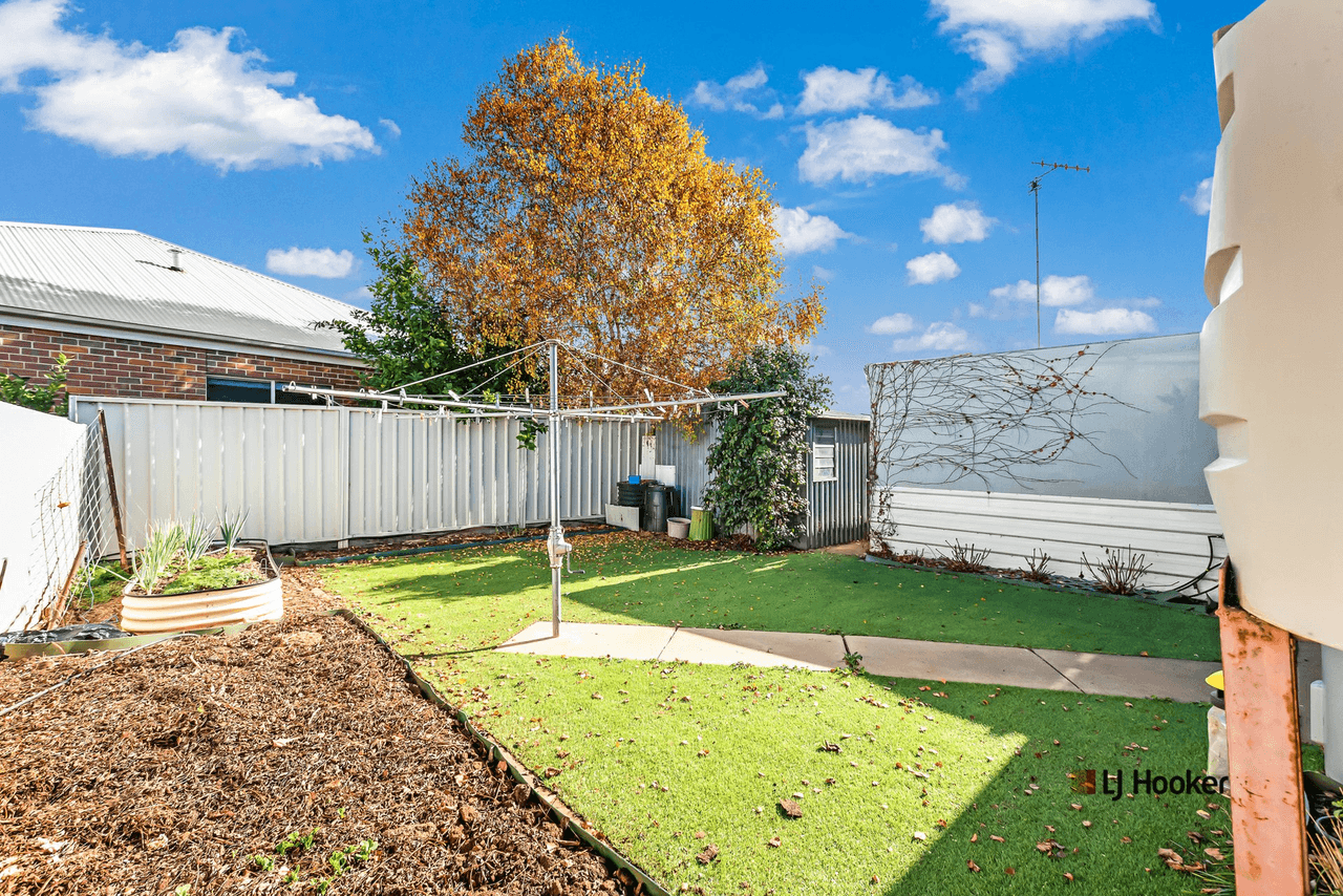 8  McBride Place, ECHUCA, VIC 3564