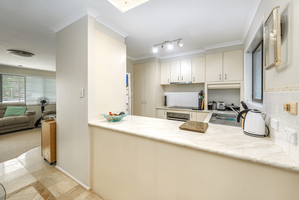 1/3 Melrose Place, SOUTHPORT, QLD 4215