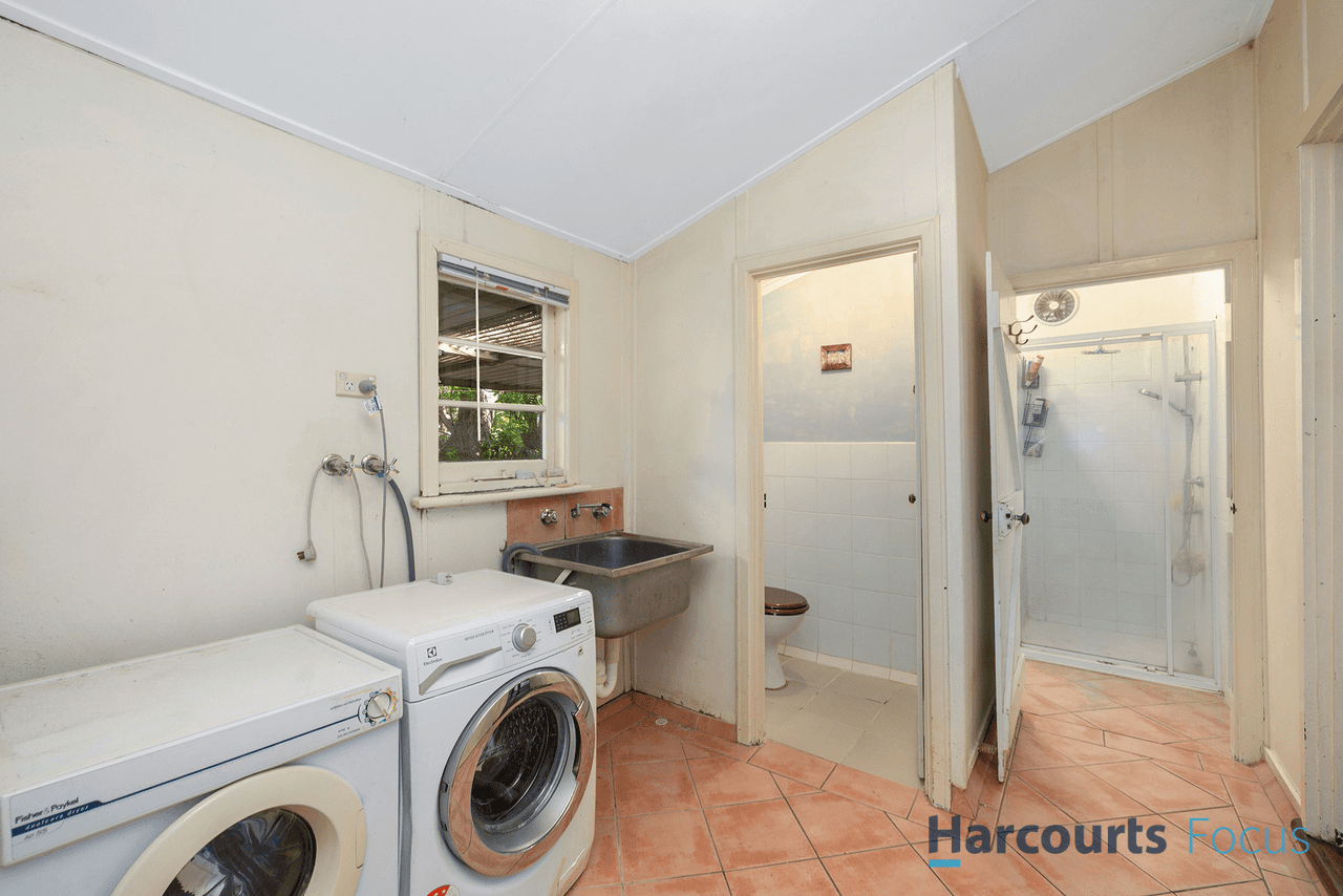 16 Balfour Road, SWAN VIEW, WA 6056