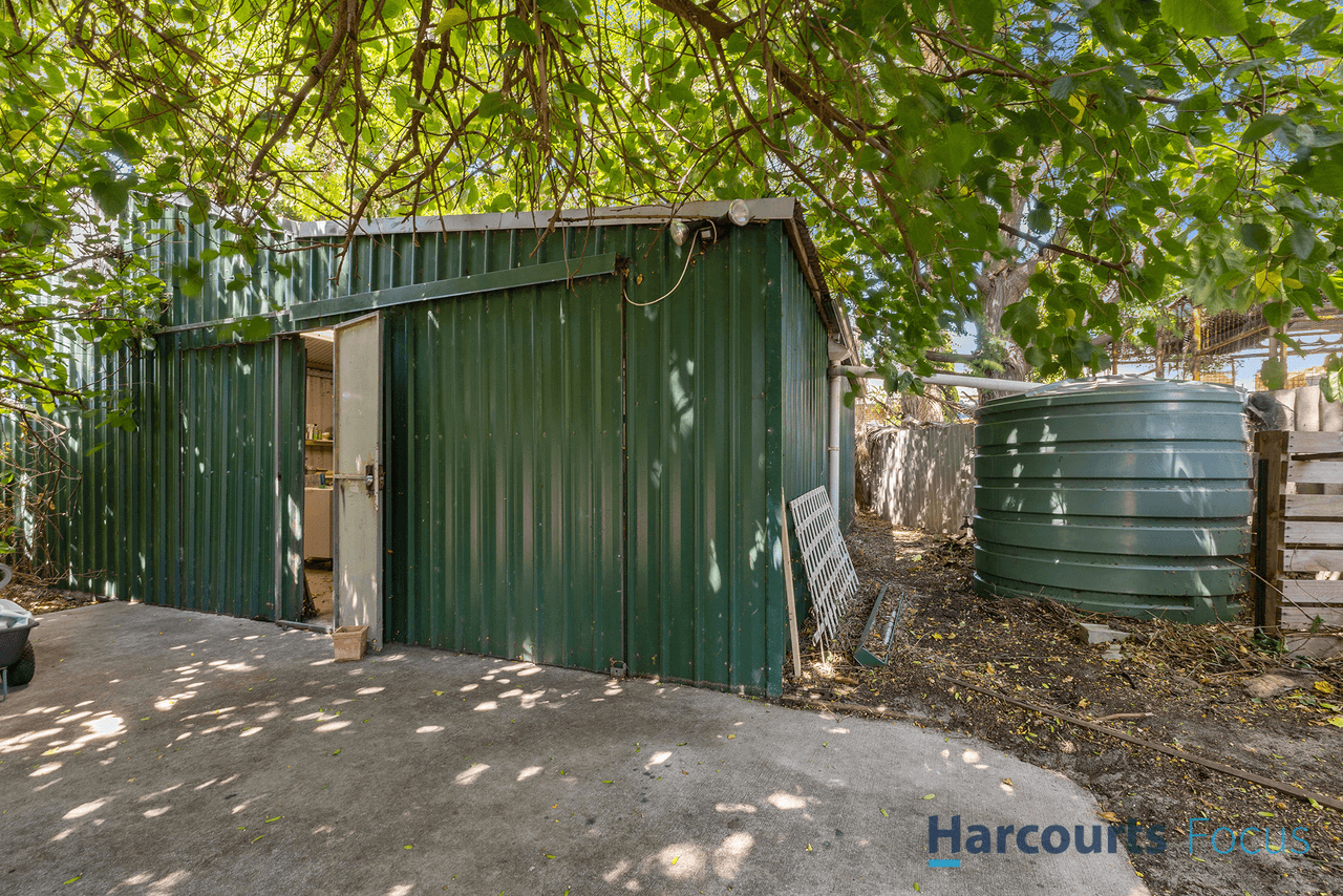 16 Balfour Road, SWAN VIEW, WA 6056