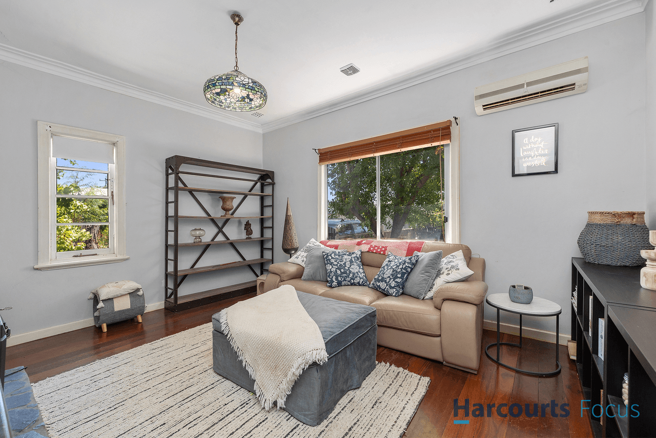 16 Balfour Road, SWAN VIEW, WA 6056