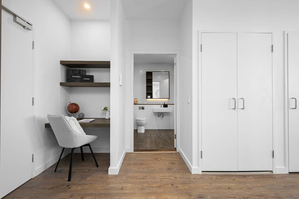 602/81B Lord Sheffield Circuit, Penrith, NSW 2750