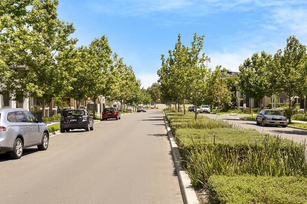 602/81B Lord Sheffield Circuit, Penrith, NSW 2750