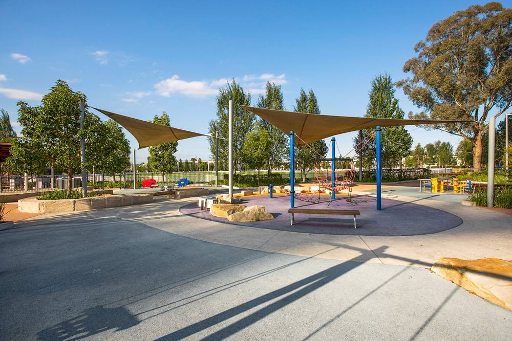 602/81B Lord Sheffield Circuit, Penrith, NSW 2750